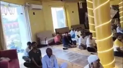 चकिया: चकिया विधायक कैलाश खरवार ने कहा- खुद को स्वास्थ्य रखने के लिए योग अवश्य करें