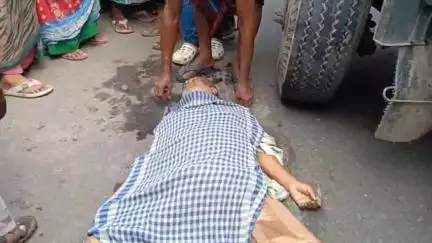 মিনাখাঁ: হাসনাবাদ-মিনাখাঁ থানার সংযোগস্থল ভেবিয়া শ্মশান সংলগ্ন এলাকায় পথ দুর্ঘটনায় মৃত বৃদ্ধ