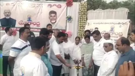 నందికొట్కూరు నియోజకవర్గంలో ఘనంగా 11వ అంతర్జాతీయ యోగా దినోత్సవం వేడుకలు: మార్కెట్ యార్డ్ లో యోగాసనాలు వేసిన ఎమ్మెల్యే