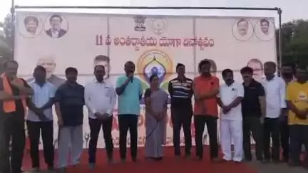 యోగాను భావితరాలకు వారసత్వంగా అందిద్దాం - మాజీ ఎమ్మెల్సీ గుండుమల తిప్పేస్వామి