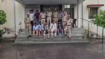 जयपुर: कालवाड़ व करधनी थाना इलाके में चौपहिया वाहन चुराने वाले अंतरराज्यीय गिरोह के 5 शातिर बदमाशों को पुलिस ने किया गिरफ्तार