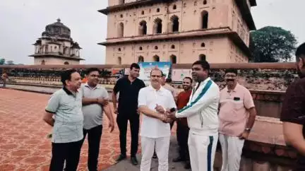 निवाड़ी: ओरछा के कंचना घाट पर 11वें अंतरराष्ट्रीय योग दिवस पर कार्यक्रम का हुआ आयोजन, विधायक अनिल जैन व कलेक्टर हुए शामिल