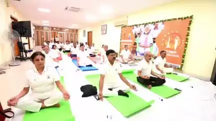 #IDY2025 was observed today in #MetroRailway in presence of Shri P Uday Kumar Reddy,GM & Other senior officers.
#moayush