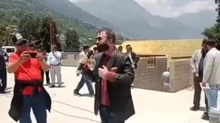 कल्पा: कल्पा गाँव के रूप नेगी का वीडियो सोशल मीडिया पर वायरल, जातिसूचक शब्दों को लेकर हुए नाराज़, जमकर बरसे