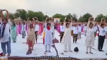 श्रीगंगानगर में अंतर्राष्ट्रीय योग दिवस के अवसर पर जिला स्तरीय कार्यक्रम का आयोजन, विभिन्न अधिकारी रहे मौजूद