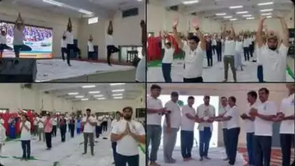 योग से खुले चेतना का द्वार ,जीवन में मिले स्वास्थ्य और संतुलन अपार  बरेका में बह रही योगरुपी गंगा की अमृत धार.. #IDY2025 #YogaDay2025 #YogaForOneEarthOneHealth
#railminindia
#moayush