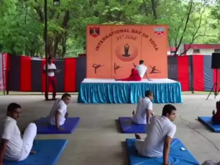 गया टाउन सीडी ब्लॉक: ओटीए परिसर में अधिकारियों, महिलाओं और कैडेट्स ने किया योग