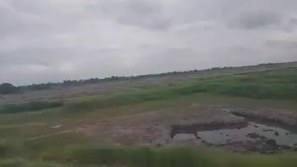 पारु की ऐतिहासिक और शहीदों की धरती से पहली बार देवरिया से हाजीपुर के लिए ट्रैन चल रही है । इस " ऐतिहासिक पल " को इतिहास के पन्ने में दर्ज करतें और सहेजते हुए अपने पूरे परिवार एवं मित्रों के साथ पारु स्टेशन से हाजीपुर जाते हुए | |