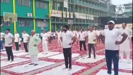 खरखौदा: विधायक पवन खरखौदा ने प्रताप स्कूल में खंड स्तरीय योग दिवस समारोह का शुभारंभ किया