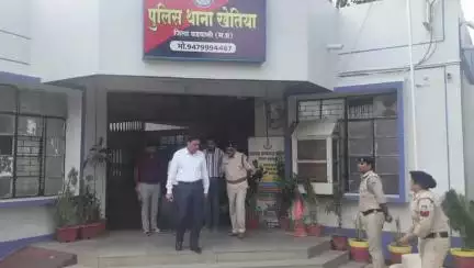 निवाली: एसपी ने खेतिया पहुंचकर हत्या मामले में घटनास्थल का किया निरीक्षण, अधिकारियों को दिए निर्देश
