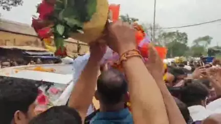 ବରଗଡ: ପାଣିଛତ୍ର ଠାରେ କେନ୍ଦ୍ର ଶିକ୍ଷା ମନ୍ତ୍ରୀଙ୍କୁ କରାଗଲା ବିପୁଳ ସ୍ୱାଗତ