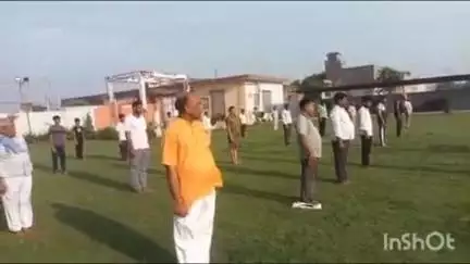 सिकंदराराऊ: 11 वें अंतरराष्ट्रीय योग दिवस पर हसायन में दिखा उत्साह, सैकड़ों लोगों ने किया योग और जीवन में योग अपनाने का लिया संकल्प