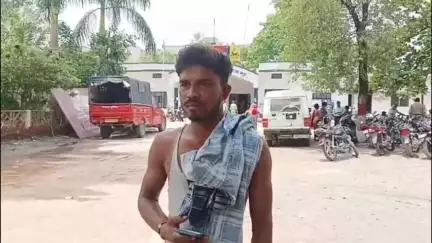 बाबूपुर पुलिस चौकी इलाके में प्रेम प्रसंग के चलते लड़की पक्ष ने लड़के पक्ष को लाठी-डंडों से पीटा, थाने में रिपोर्ट दर्ज