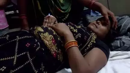 दमोह: शिकारपुरा: सर्पदंश से महिला की हालत बिगड़ी, झाड़-फूंक के चलते अस्पताल से भागे परिजन