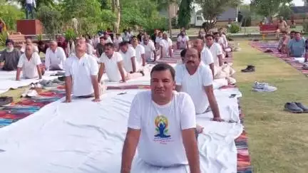 अनूपगढ़: अंतर्राष्ट्रीय योग दिवस के अवसर पर अनूपगढ़ के पब्लिक पार्क सहित अन्य स्थानों पर 40,000 से अधिक लोगों ने किया योग