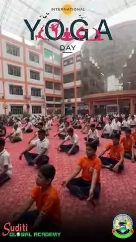 सुदिती ग्लोबल एकेडमी में अंतर्राष्ट्रीय योग दिवस के अवसर पर प्रधानाचार्य डॉ राममोहन ने कराया सभी को योगाभ्यास।