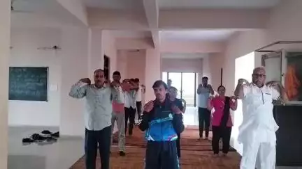 मोहन बड़ोदिया: मोहन बडोदिया महाविद्यालय में अंतर्राष्ट्रीय योग दिवस मनाया गया, जनभागीदारी अध्यक्ष रहे विशिष्ट अतिथि