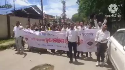 নাজিৰা: ভটিয়াপাৰ বাৰী চুকৰ অএনজিচিৰ গেছ নিৰ্গমনক লৈ নাজিৰাস্থিত অ,এন,জি,চিৰ মুখ্য কাৰ্যালয়  ঘেৰাও কৰিলে আটাছু আৰু বাৰীচুকৰ ৰাইজে