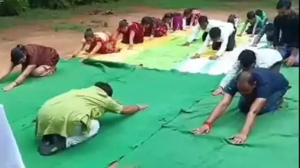 शिवपुरी: सिरसौद सहित ग्रामीण अंचलों के शासकीय विद्यालयों में मनाया गया योग दिवस, छात्रों ने किया योगाभ्यास