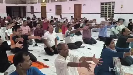 मुशहरी: विश्व योग दिवस पर भाजपा ने किया योगभ्यास, जिलाध्यक्ष ने कार्यकर्ताओं से लोगों को प्रेरित करने को कहा