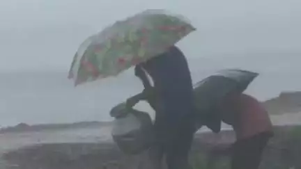 ಮಂಗಳೂರು: ಉಳ್ಳಾಲದಲ್ಲಿ ಕಡಲ್ಕೊರೆತ: ಹಲವು ಮನೆಗಳಿಗೆ ಹಾನಿ
#localissue