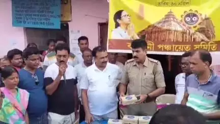 সালানপুর: পানুরিয়াতে দিঘার জগন্নাথ মন্দিরের মহাপ্রসাদ দেওয়া হল, উপস্থিত পঞ্চায়েত সমিতির সভাপতি