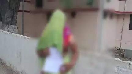 बिल्सी: पति को बुलाने आए एक व्यक्ति पर घर में घुसकर छेड़छाड़ करने का आरोप, बिल्सी पुलिस में की गई शिकायत