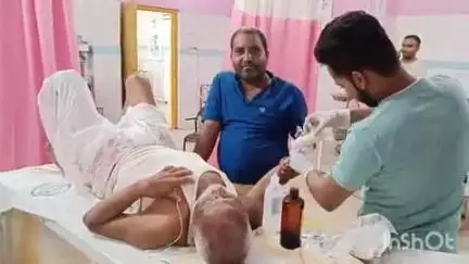 बांका: बलियामहरा के पास बाइक से गिरकर एक वृद्ध घायल