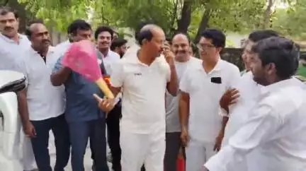 సంతనూతలపాడు: చీమకుర్తి గురుకుల పాఠశాలలో యోగాంధ్ర కార్యక్రమంలో పాల్గొన్న ఎమ్మెల్యే బి ఎన్ విజయ్ కుమార్