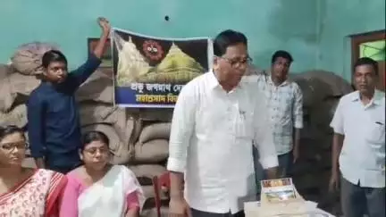 কাঁথি ৩: ভাজাচাউলি গ্রাম পঞ্চায়েতে জগন্নাথদেবের মহাপ্রসাদ বিতরণ কর্মসূচিতে উপস্থিত পঞ্চায়েত সমিতির সভাপতি