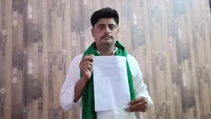 कैराना: गोगवान गांव में धर्मस्थलों के पास कैमरे लगवाने और कब्रिस्तान की भूमि से अवैध कब्जा हटवाने की मांग