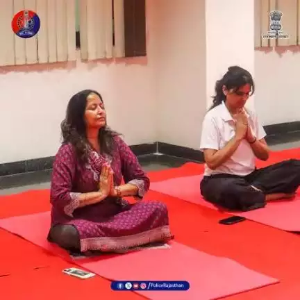 अंतर्राष्ट्रीय योग दिवस 2025: राजस्थान पुलिस का "एक पृथ्वी, एक स्वास्थ्य" का संकल्प!

पुलिस मुख्यालय राजस्थान, राजस्थान पुलिस अकादमी और पुलिस दूरसंचार लाइन जयपुर परिसर में अधिकारियों व जवानों ने किया योग अभ्यास।