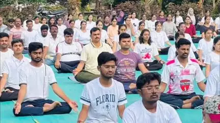 बदनापूर: शेलगाव येथे आंतरराष्ट्रीय योग दिन साजरा, आमदार नारायण कुचे यांनी केला योगा