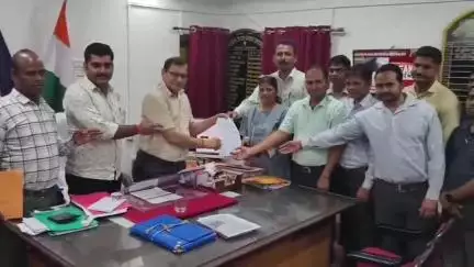 प्रतापगढ़: वनकर्मियों ने DPC न होने पर आंदोलन का ऐलान किया, 30 जून से सभी योजनाओं के बहिष्कार की चेतावनी DFO को दी