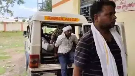 इटावा: इकदिल इलाके के नगला मान में 4 दिन पूर्व छत से गिरकर घायल हुए किसान की उपचार के दौरान मौत, पुलिस ने कराया पोस्टमार्टम