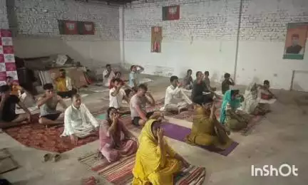 इंदौरा: डमटाल में भाजपा ने मनाया अंतरराष्ट्रीय योग दिवस, पूर्व विधायक इंदोरा ने भी की योग क्रियाएं