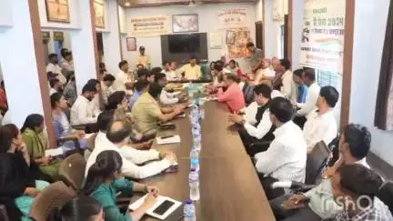ग्यारसपुर: मानौरा मेला की तैयारियों को लेकर हुई बैठक में विधायक और कलेक्टर हुए शामिल