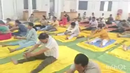 बकावंड: बकावंड के सद्भभावना भवन में मनाया गया 11वां अंतर्राष्ट्रीय योग दिवस, जनपद अध्यक्ष व पूर्व विधायक हुए शामिल