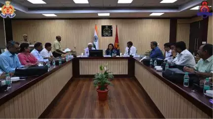 प्रशिक्षण निदेशालय में सद्व्यवहार पर लीड ट्रेनर्स कोर्स के उदघाटन व समापन में डीजीपी एवं डीजी फायर द्वारा विचार रखे गए।