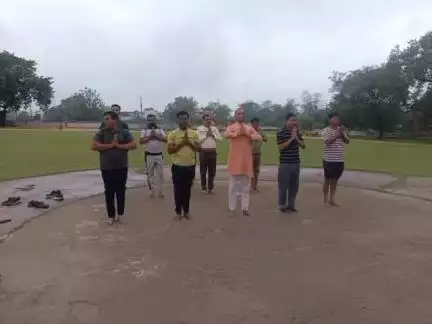 अलीराजपुर: शहर में भाजपा नगर मंडल ने फतेह क्लब मैदान में किया योग, आगामी कार्यक्रमों पर हुई चर्चा, भाजपा जिलाध्यक्ष परवाल रहे मौजूद