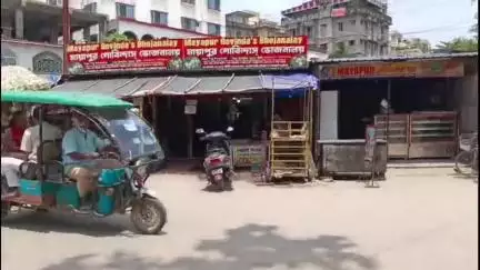 নবদ্বীপ: রথের আগে মায়াপুর ইসকন সংলগ্ন এলাকা থেকে রাজাপুর মোড়,রাস্তার দু'পাশে অবৈধ দখলদারদের সরিয়ে দিল পুলিশ প্রশাসন