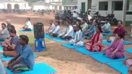 जरमुण्डी: अंतर्राष्ट्रीय योग दिवस पर प्लस टू उच्च विद्यालय हरिपुर में हुआ योगाभ्यास