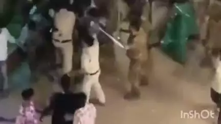 చిత్తూరు రూరల్ పోలీసులు లాఠీలతో ఎలా కొడుతున్నారో చూడండి