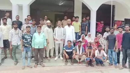 मथुरा: नई बस्ती में लोगों के साथ फिर हुआ अन्याय, पार्टी करेगी प्रदेशव्यापी आंदोलन