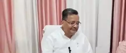 मैनपुरी: मैनपुरी के सर्किट हाउस में पहुंचे कैबिनेट मंत्री जयवीर सिंह ने पत्रकारों से वार्ता में दिए कई बड़े बयान