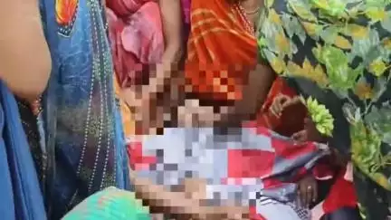 मिर्ज़ापुर: कोतवाली देहात के गौतम लहौली गांव में घर में सोते समय महिला को सांप ने काटा, महिला की हुई मौत, घर में मचा कोहराम