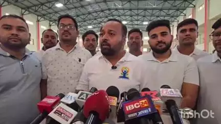 बेमेतरा: बेमेतरा के स्वामी विवेकानंद स्टेडियम में अंतर्राष्ट्रीय योग दिवस पर जगह की कमी को विधायक दीपेश साहू ने बताया दुर्भाग्य