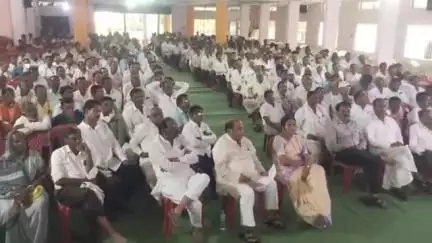 बसमत: मयुर गार्डनयेथे ए आय आधारित ऊस शेती संदर्भात शेतकऱ्यांसाठी एकदिवसीय चर्चासत्र