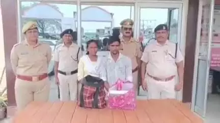 मुगलसराय: लोको कॉलोनी के पास पुलिस ने एक महिला और एक पुरुष शराब तस्कर को किया गिरफ्तार, अवैध शराब बरामद