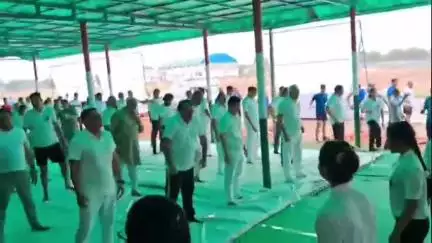 नागौर: अंतर्राष्ट्रीय योग दिवस के मौके पर नागौर के राजकीय स्टेडियम में नेताओं, अधिकारियों व आमजन ने किया योग